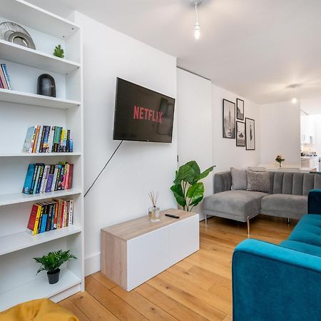 The Deluxe Barbican Duplex Лондон Екстер'єр фото