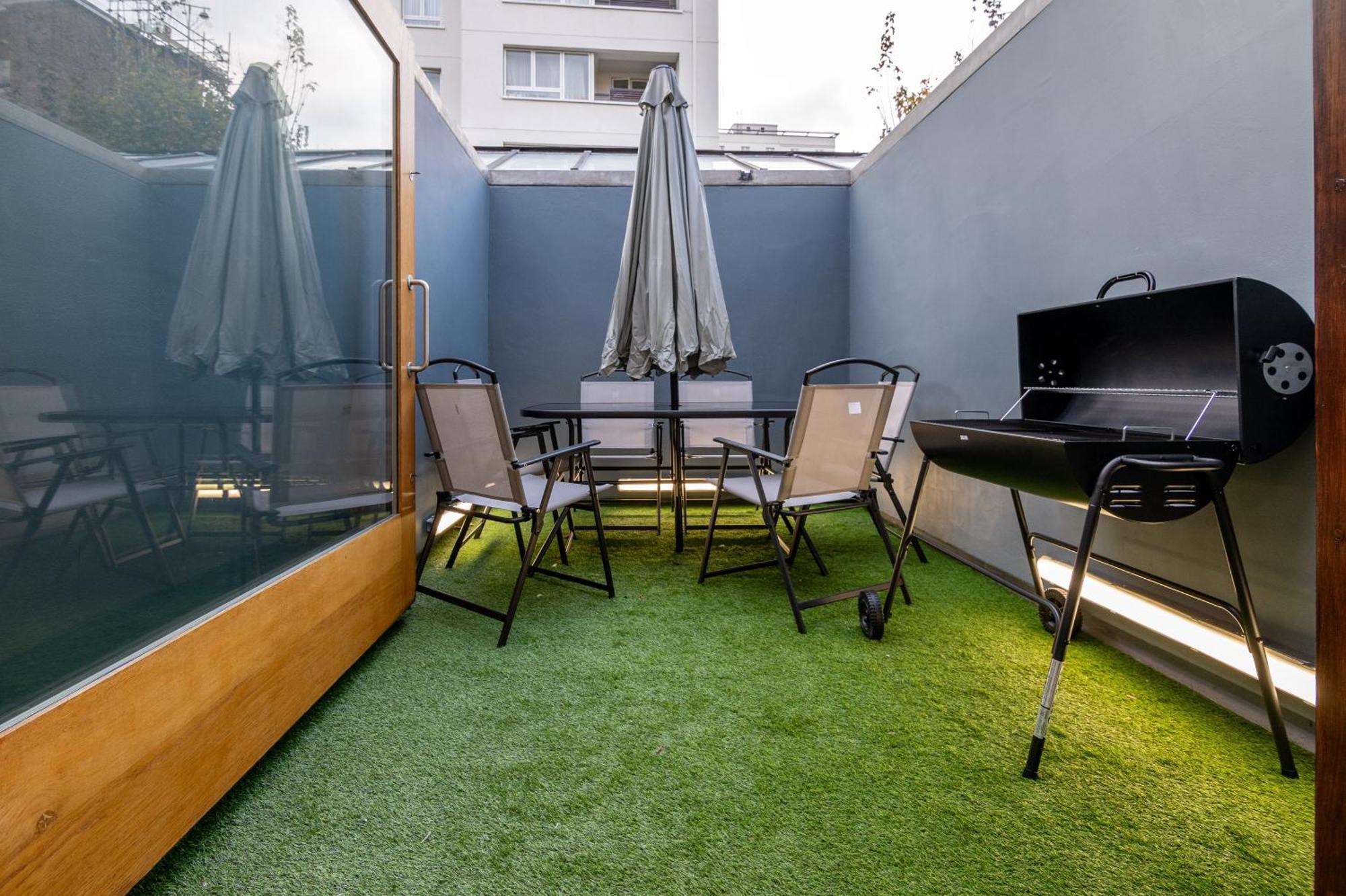 The Deluxe Barbican Duplex Лондон Екстер'єр фото
