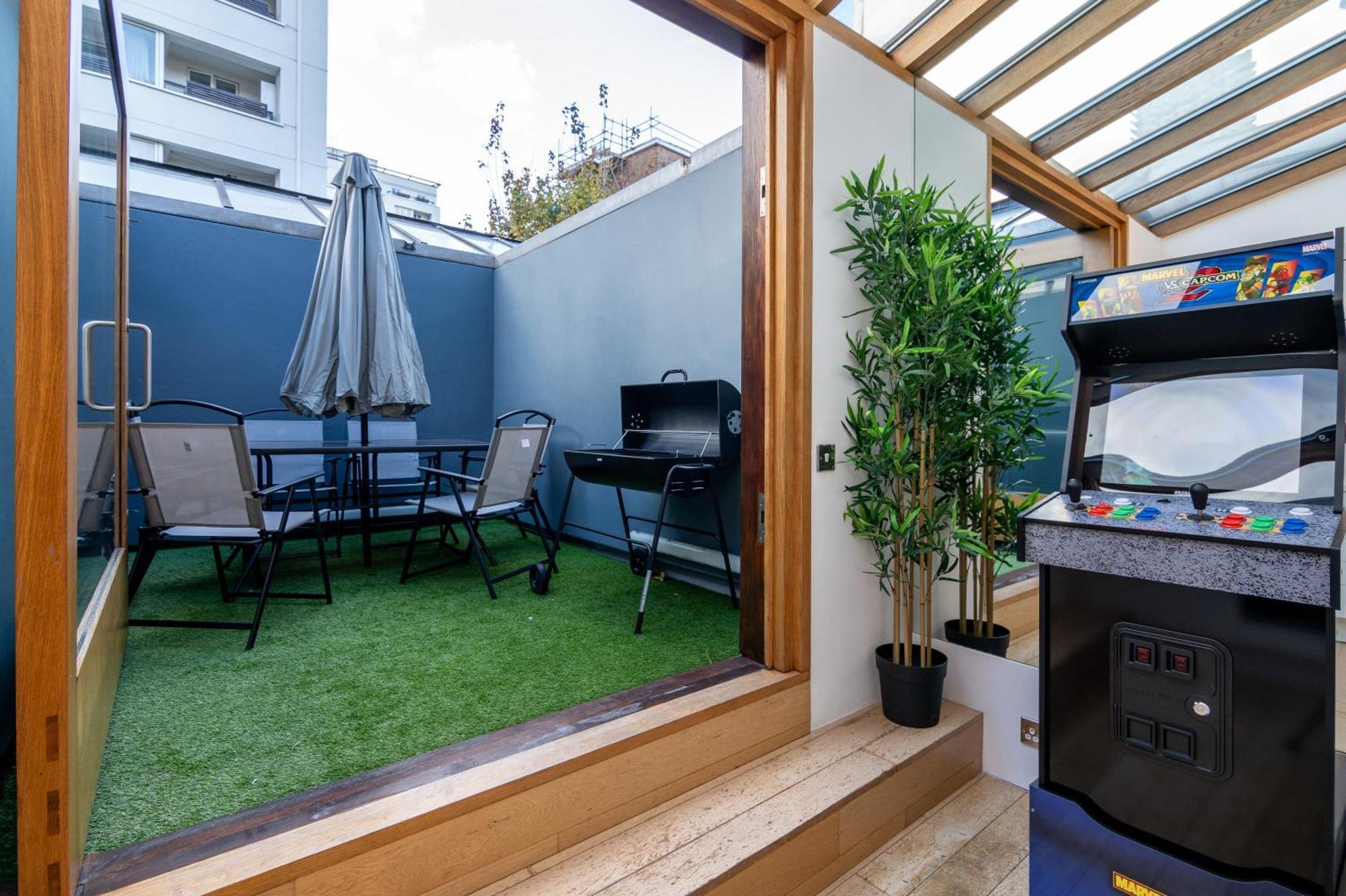 The Deluxe Barbican Duplex Лондон Екстер'єр фото
