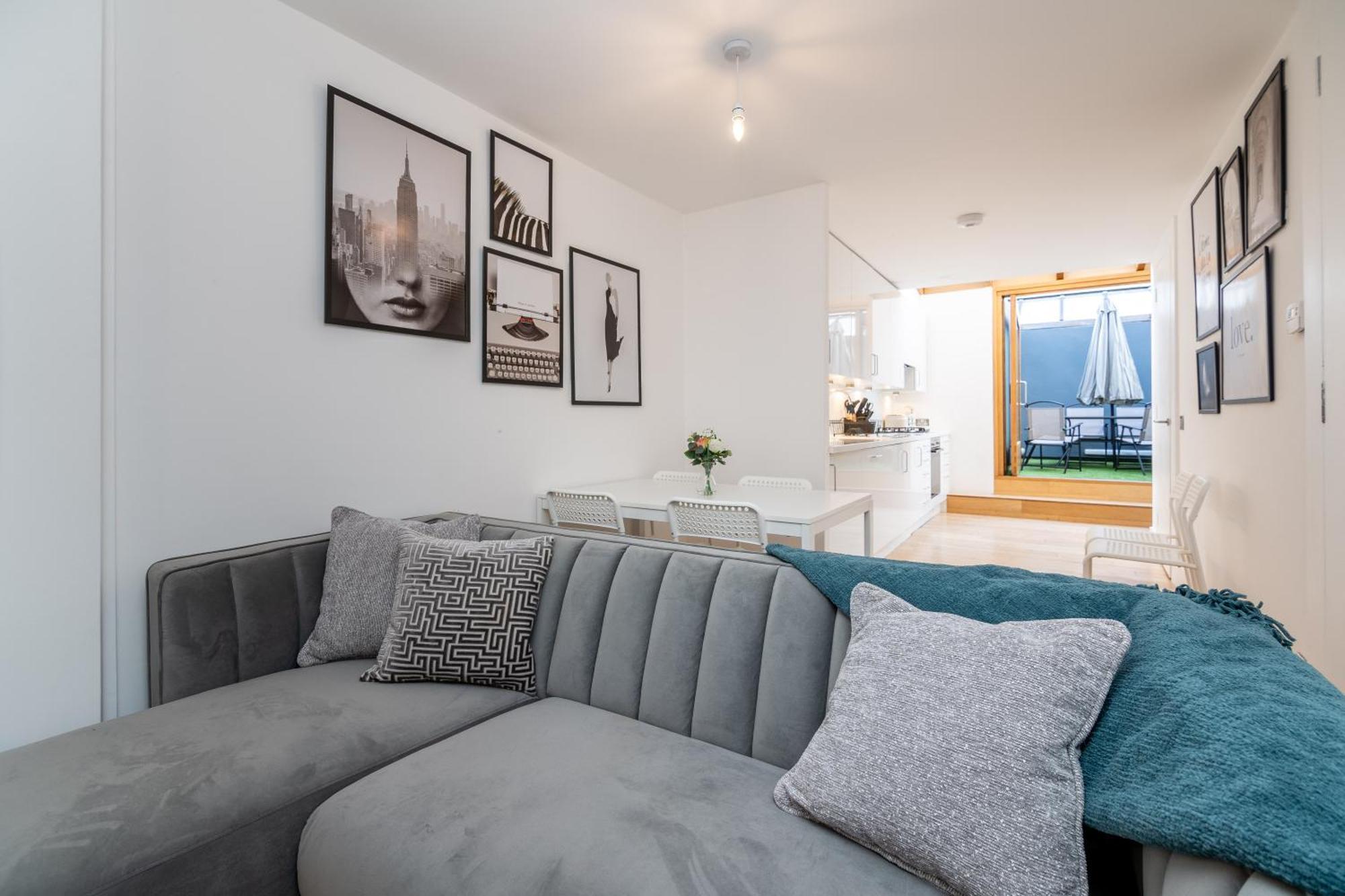 The Deluxe Barbican Duplex Лондон Екстер'єр фото