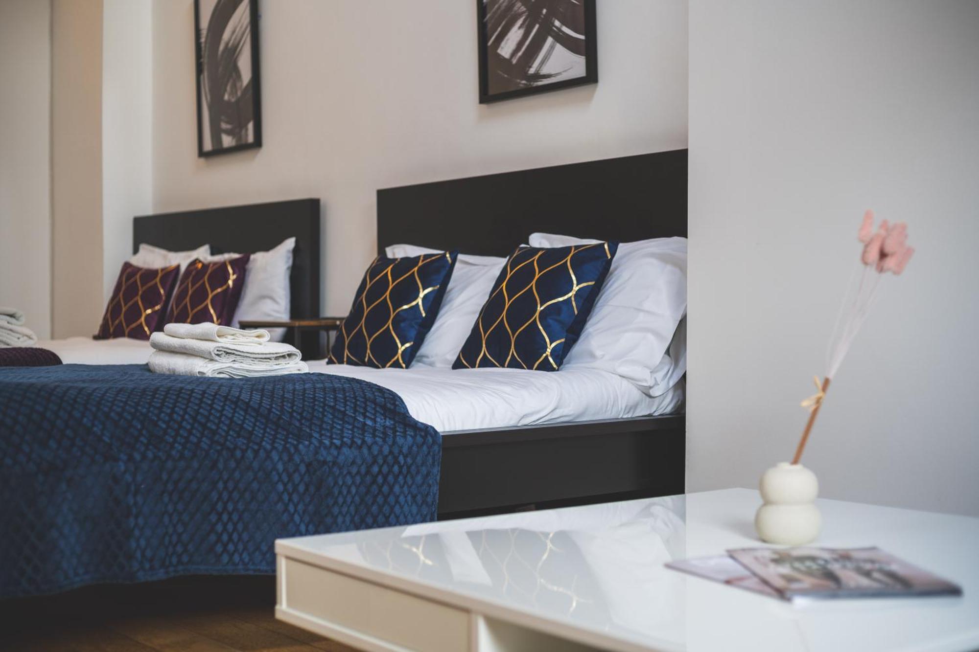 The Deluxe Barbican Duplex Лондон Екстер'єр фото